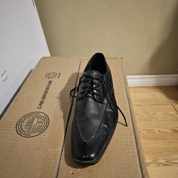 Nice black dress shoes - Picture 2 of 2
